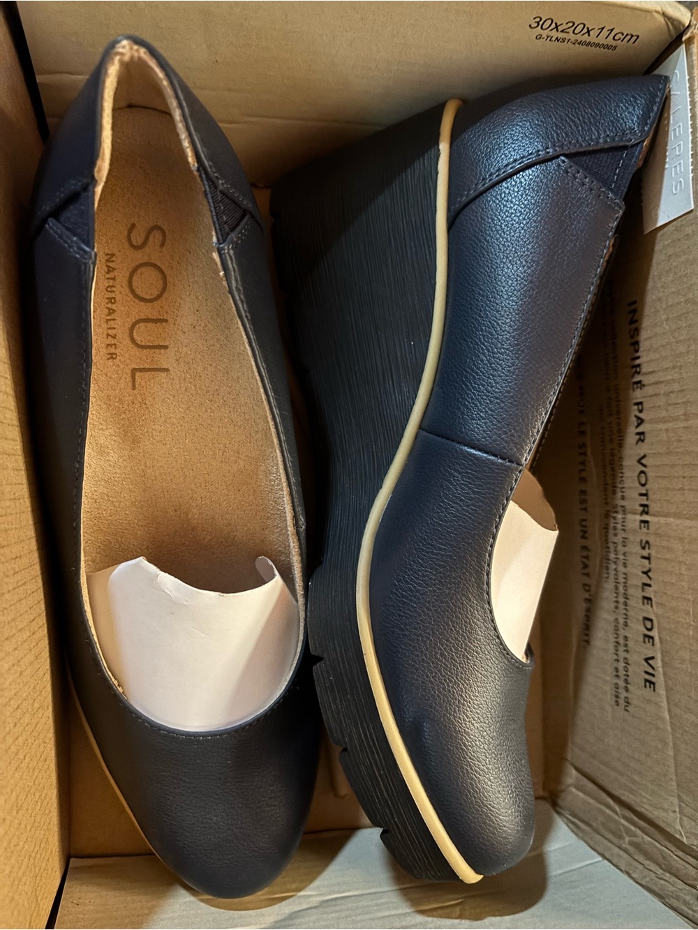 Naturalizer Navy Blue Wedge Slip-On Pumps with Tan Trim